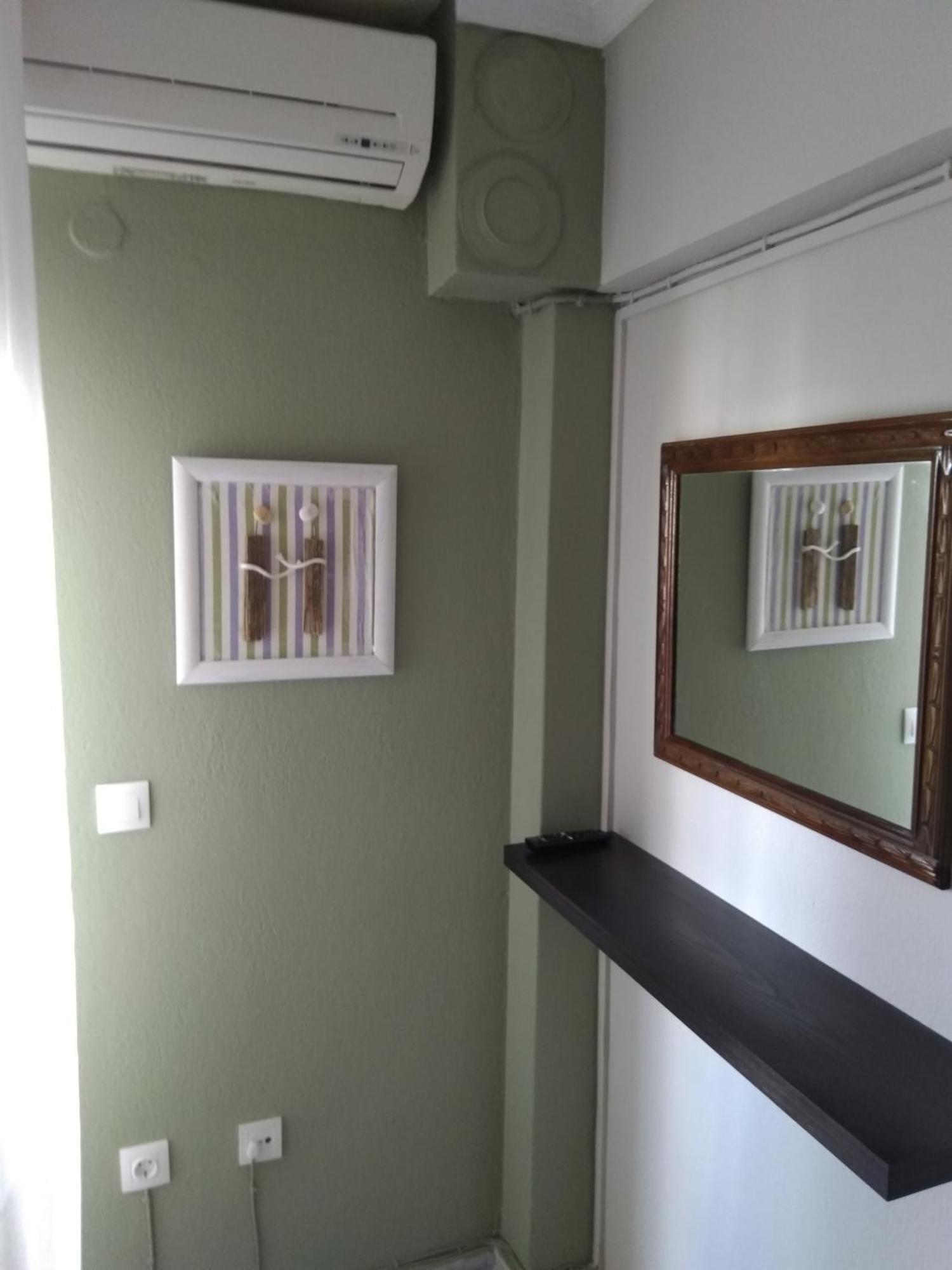 Family-Elia Apartamento Paralia Dionysiou Quarto foto